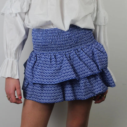 Sophisticated Garment with a Clean Classic Look