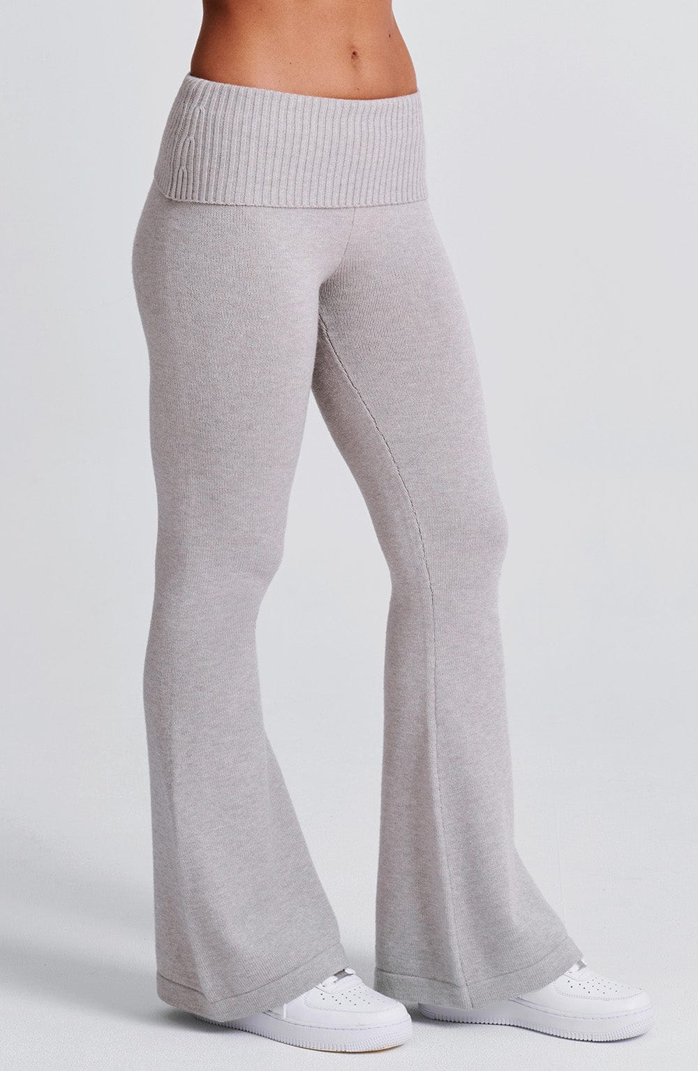 Gracefully Styled Pants for Any Occasion