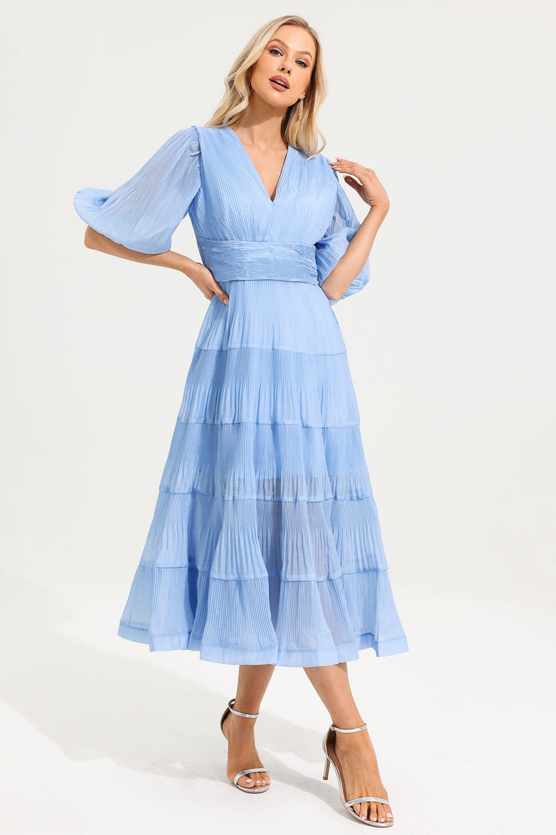 Gracefully Styled Dress for Any Occasion