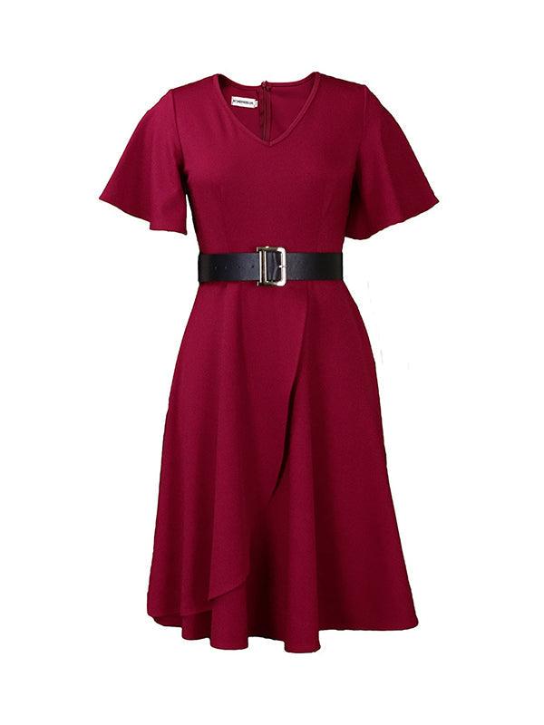 Sophisticated Dress with a Clean Classic Look