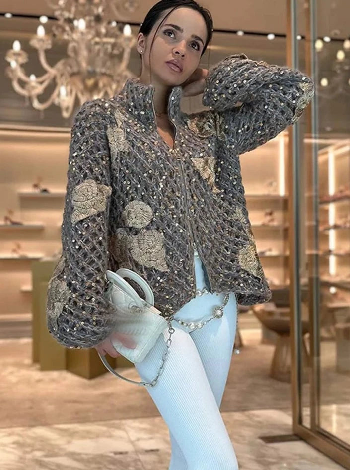 Effortlessly Elegant Cardigan with a Timeless Design