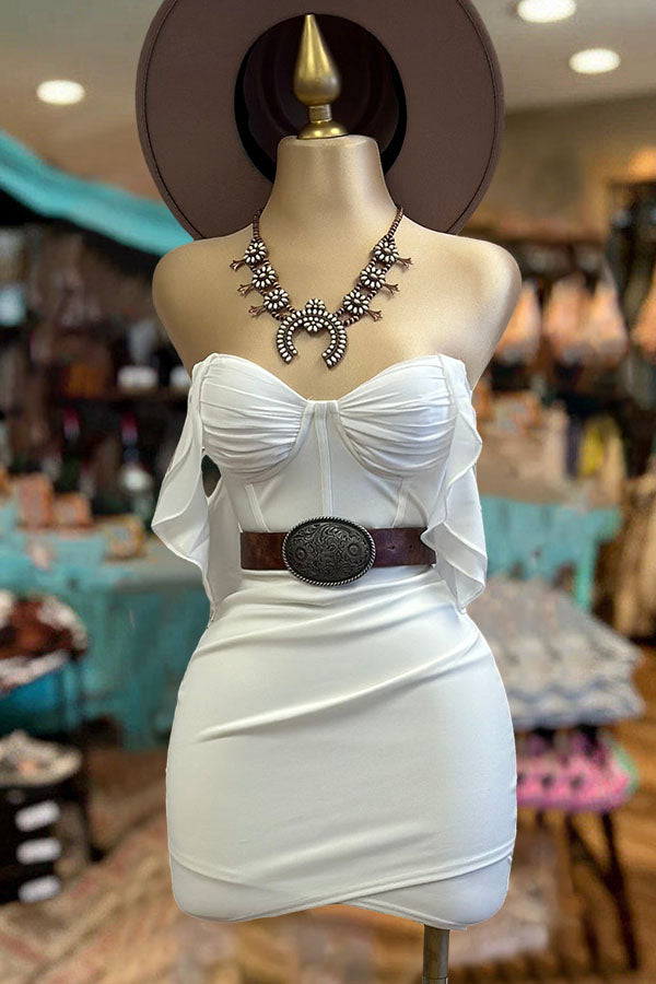 Well Tailored Dress with a Graceful Silhouette