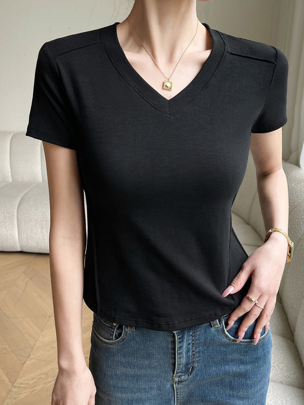 Sophisticated T-Shirt with a Clean Classic Look
