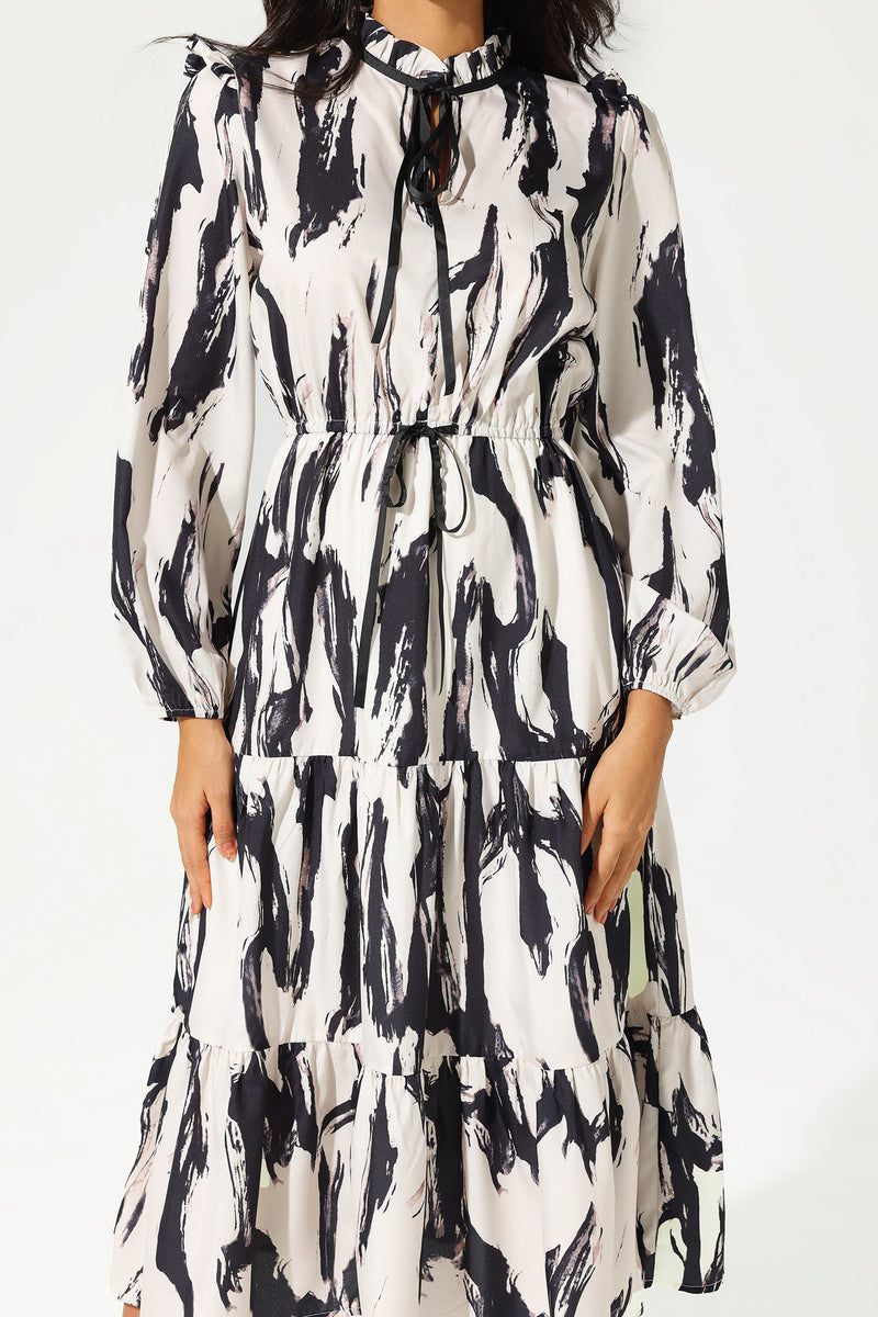 Gracefully Styled Dress for Any Occasion