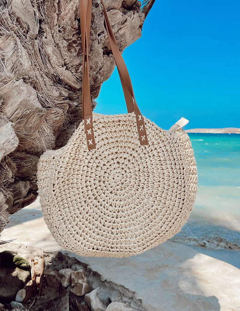 Gracefully Styled Bag for Any Occasion