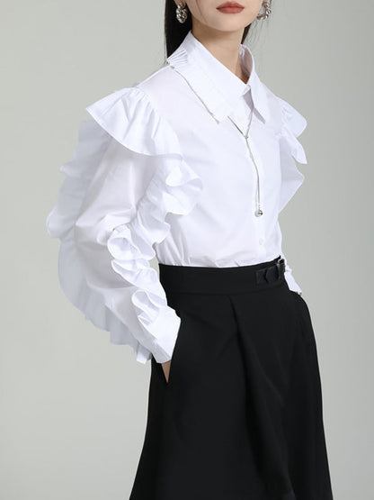 Sophisticated Blouse with a Clean Classic Look