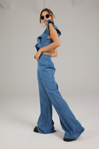 Classic Vintage Garment with a Flattering Fit