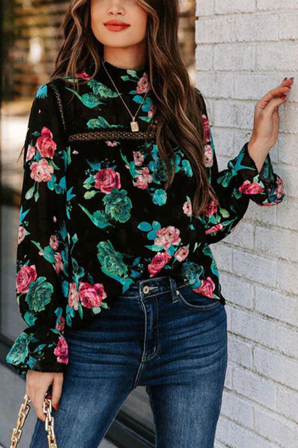 Well Tailored Top with a Graceful Silhouette