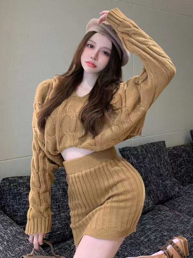 Classic Vintage Sweater with a Flattering Fit