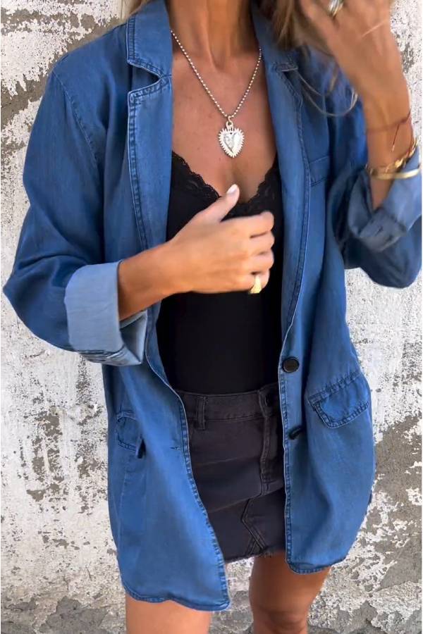 Classic Vintage Jacket with a Flattering Fit
