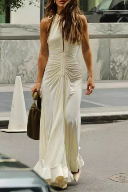 Beautifully Finished Dress in a Timeless Design