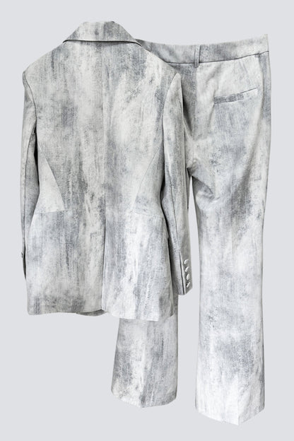 Polished Garment with an Effortless Classic Look