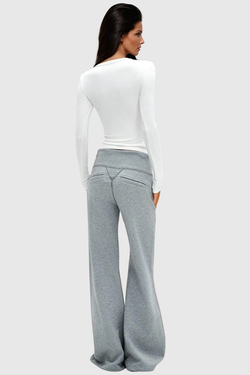 Classic Vintage Pants with a Flattering Fit