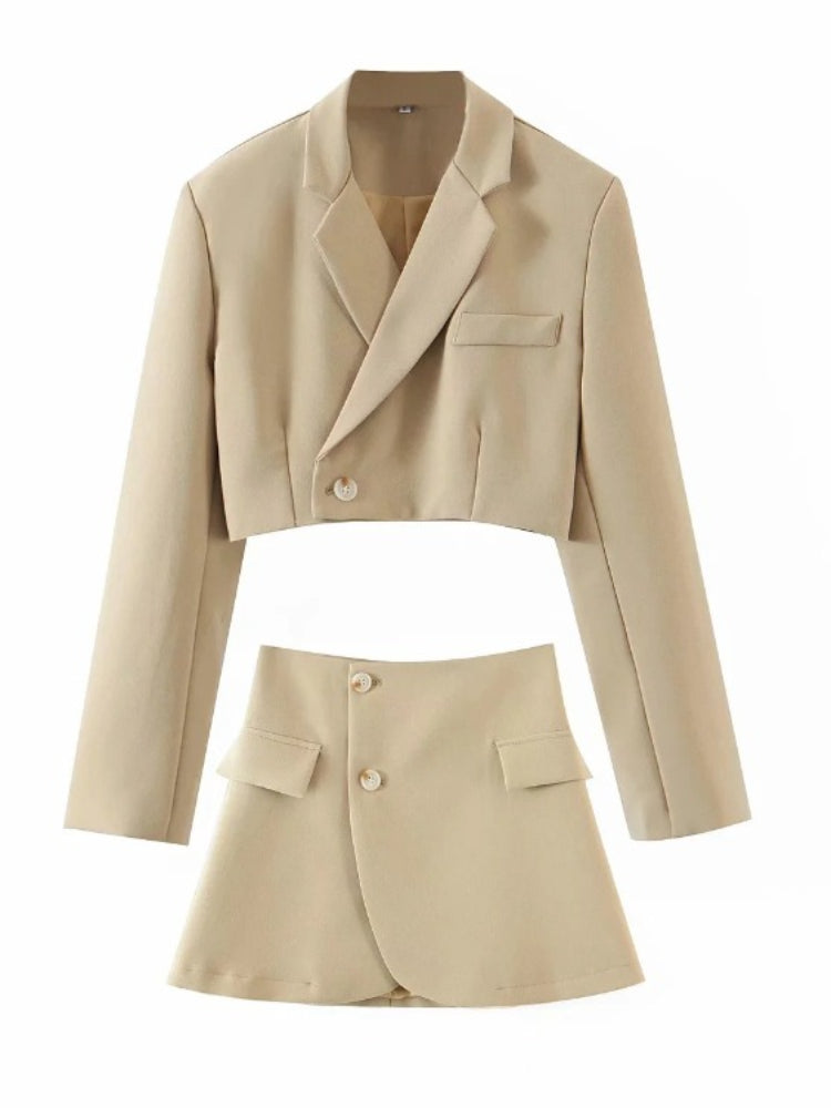 Beautifully Finished Garment in a Timeless Design