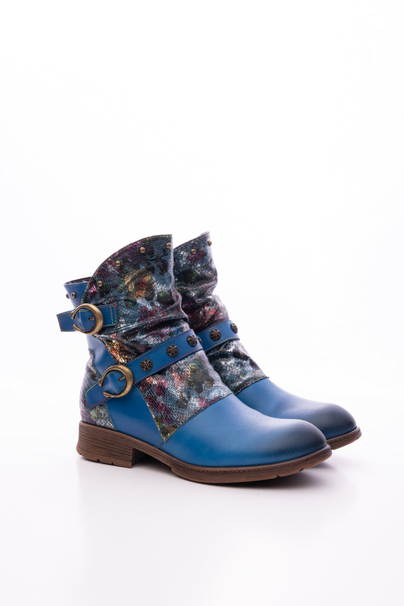 Classic Vintage Boots with a Flattering Fit