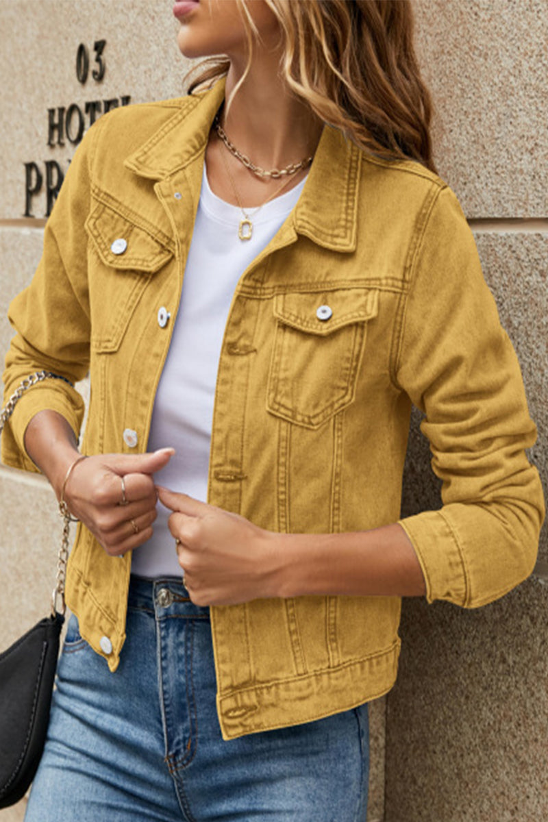 Effortlessly Elegant Garment with a Timeless Design