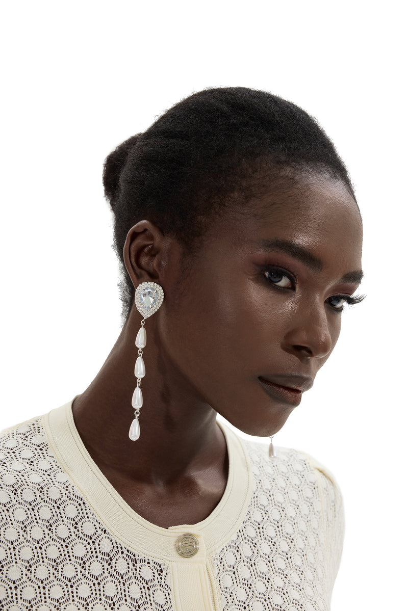 Well Tailored Garment with a Graceful Silhouette