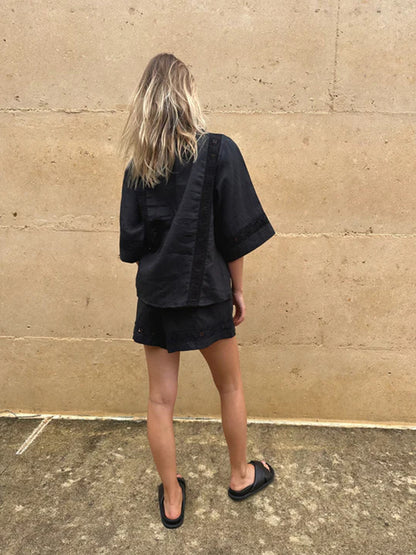 Well Tailored Shirt with a Graceful Silhouette