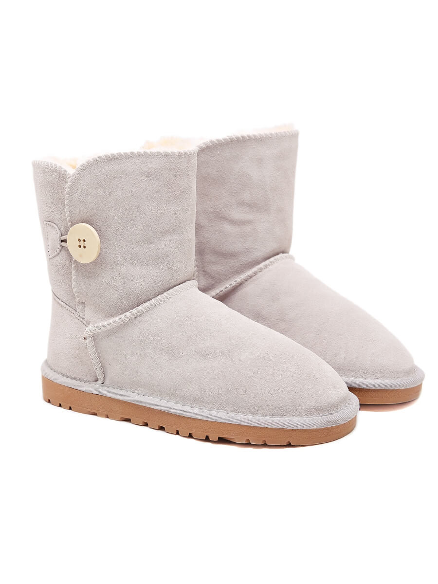 Polished Boots with an Effortless Classic Look