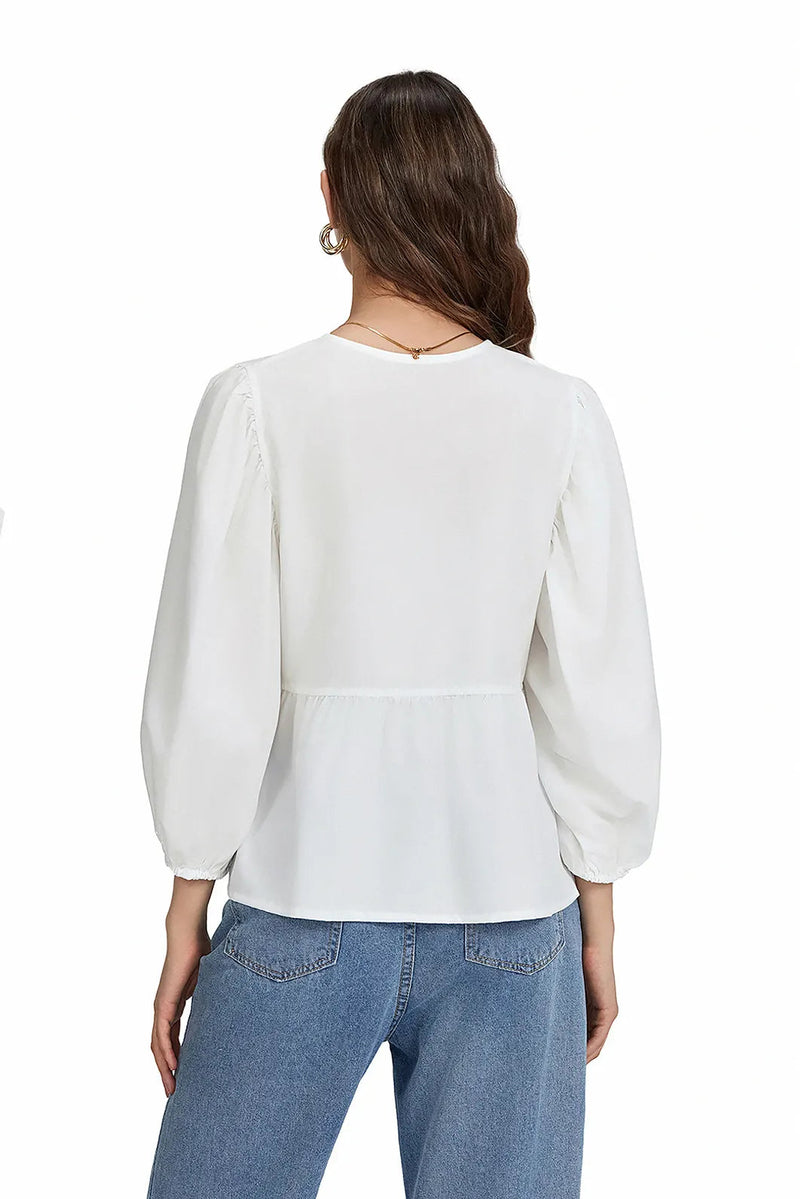 Beautifully Crafted Blouse in a Classic Style
