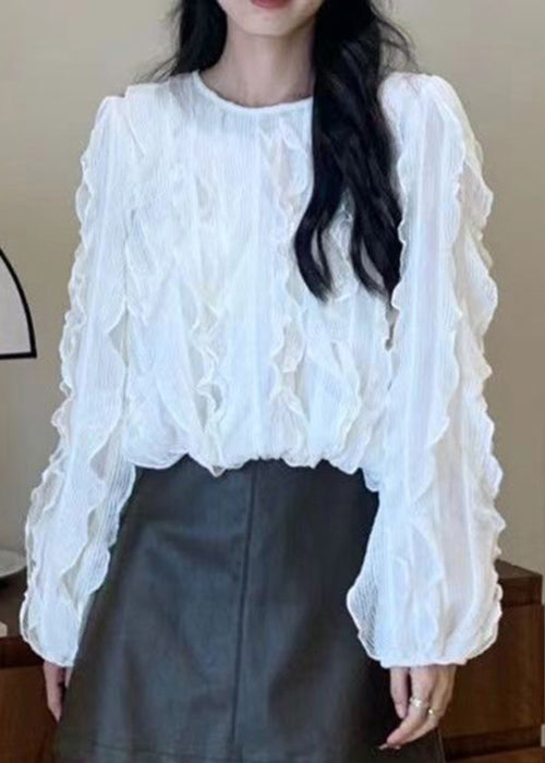 Well Tailored Top with a Graceful Silhouette