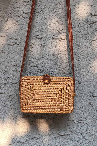 Well Tailored Bag with a Graceful Silhouette