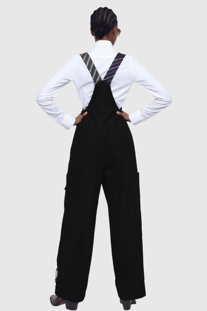 Effortlessly Elegant Garment with a Timeless Design
