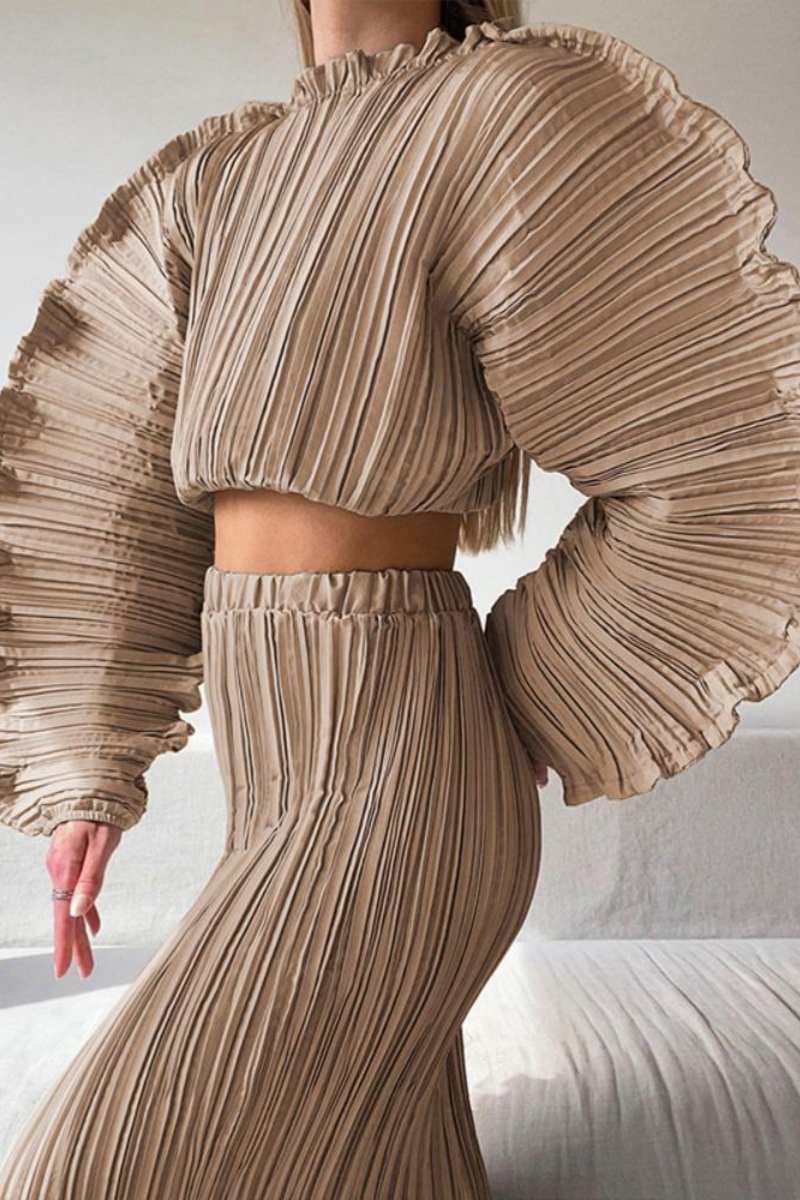 Effortlessly Elegant Top with a Timeless Design
