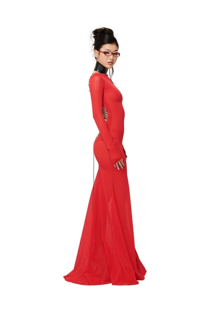 A Vintage Style Dress with Delicate Timeless Details