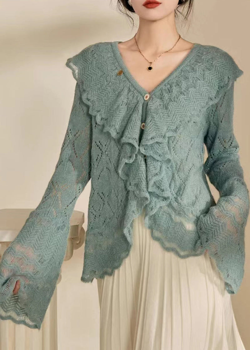 Effortlessly Elegant Sweater with a Timeless Design