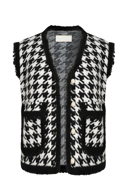 Well Tailored Coat with a Graceful Silhouette