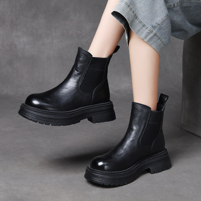 Effortlessly Elegant Top with a Timeless Design