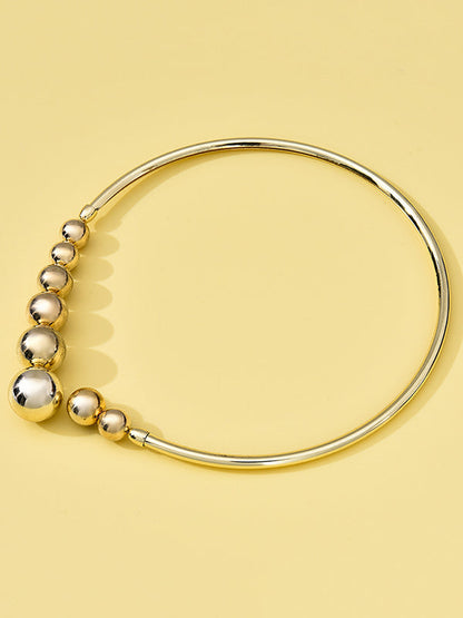 Gracefully Styled Garment for Any Occasion