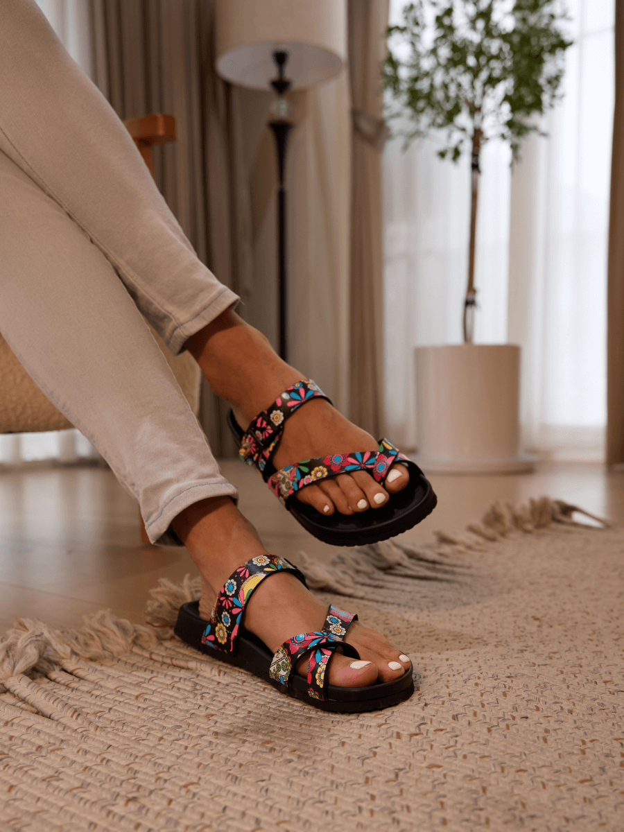 Effortlessly Elegant Garment with a Timeless Design