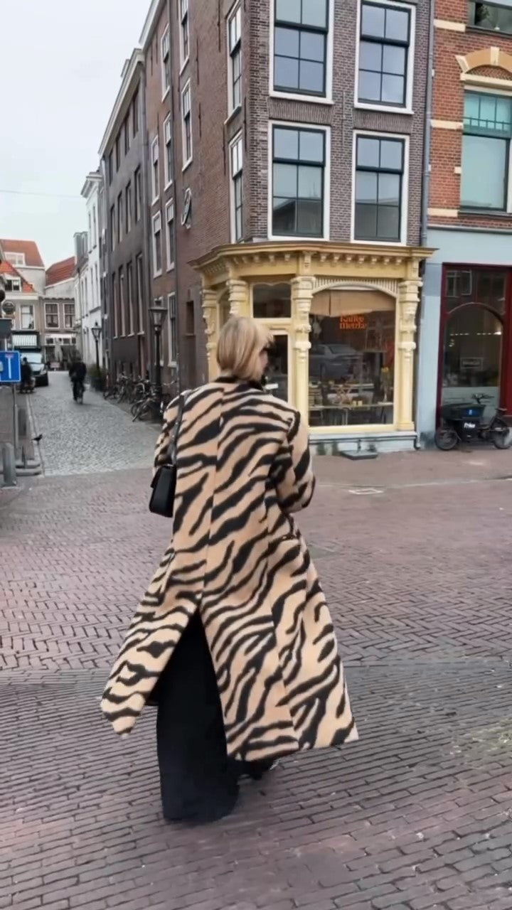 Classic Vintage Coat with a Flattering Fit