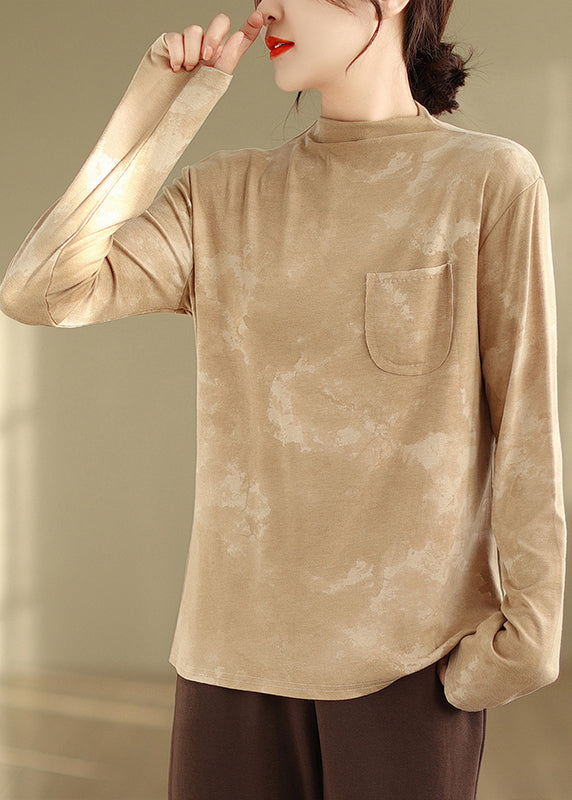 Well Tailored Top with a Graceful Silhouette