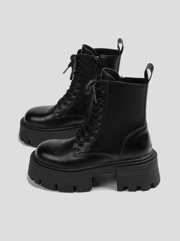 Beautifully Finished Boots in a Timeless Design