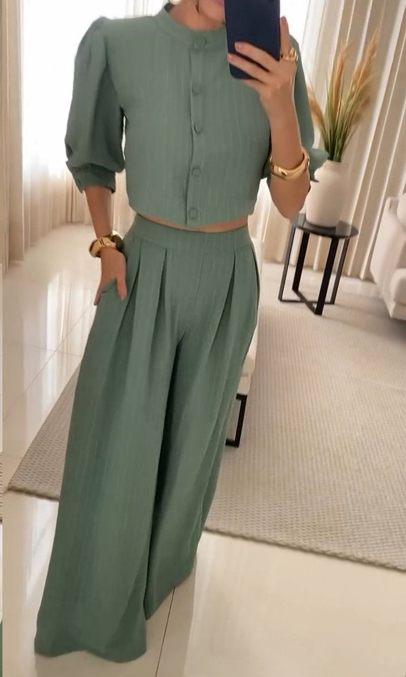 Well Tailored Trousers with a Graceful Silhouette