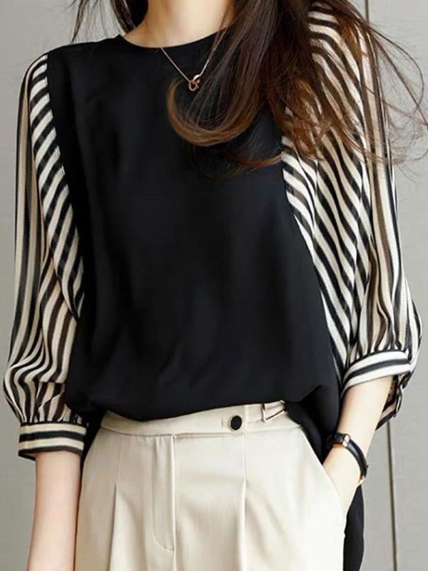 Effortlessly Elegant T-Shirt with a Timeless Design