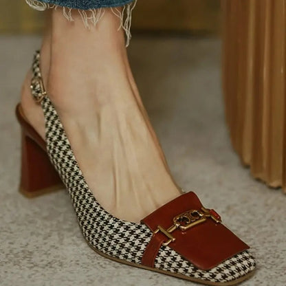 Effortlessly Elegant Sandals with a Timeless Design