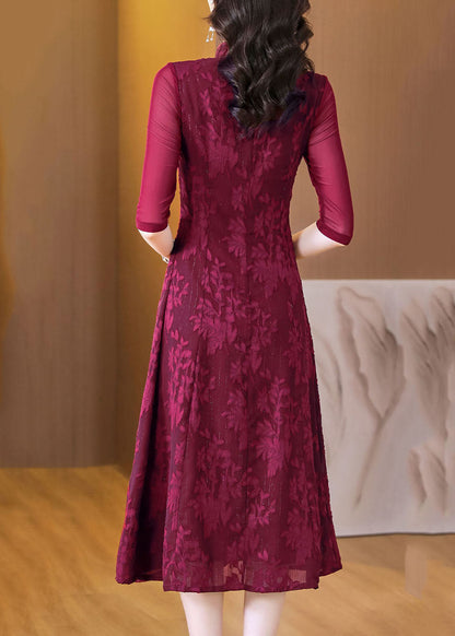 Well Tailored Dress with a Graceful Silhouette