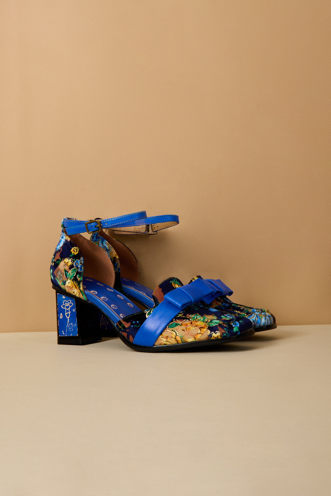 A Vintage Style Heels with Delicate Timeless Details