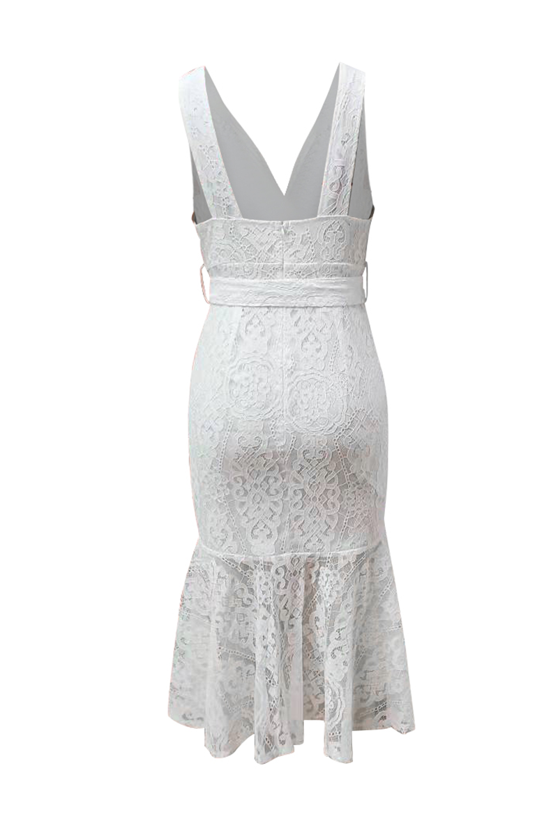Beautifully Finished Dress in a Timeless Design
