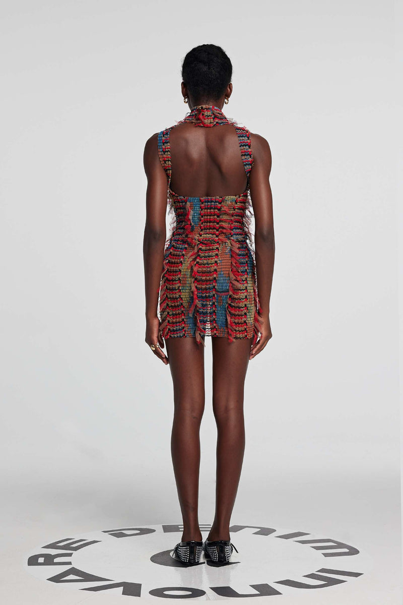 Well Tailored Garment with a Graceful Silhouette