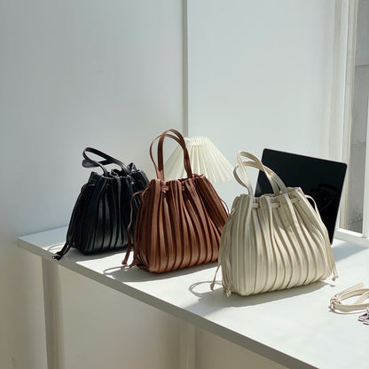 Well Tailored Bag with a Graceful Silhouette
