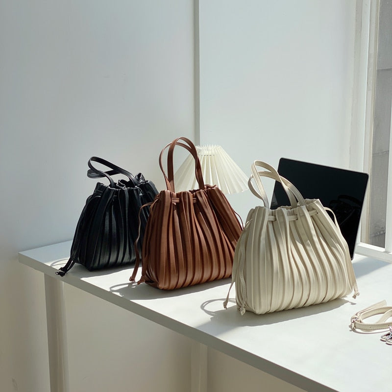 Well Tailored Bag with a Graceful Silhouette