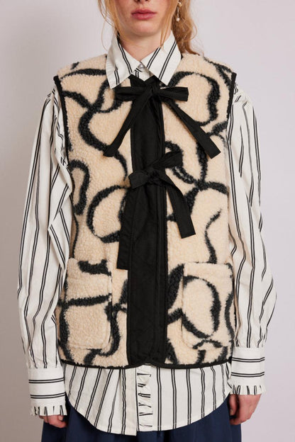Well Tailored Garment with a Graceful Silhouette