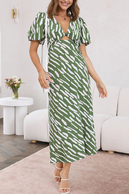 Gracefully Styled Dress for Any Occasion