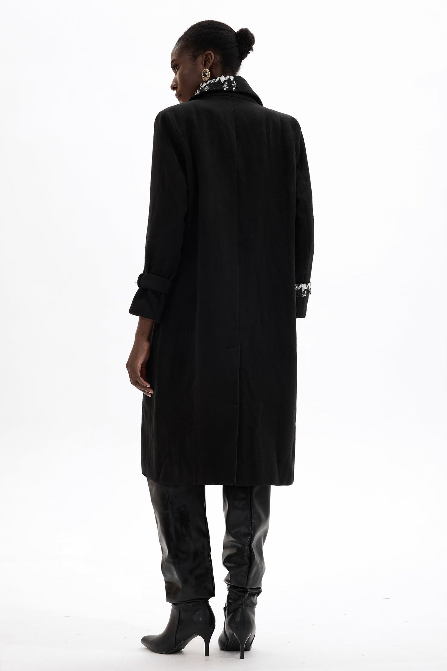 Classic Vintage Coat with a Flattering Fit