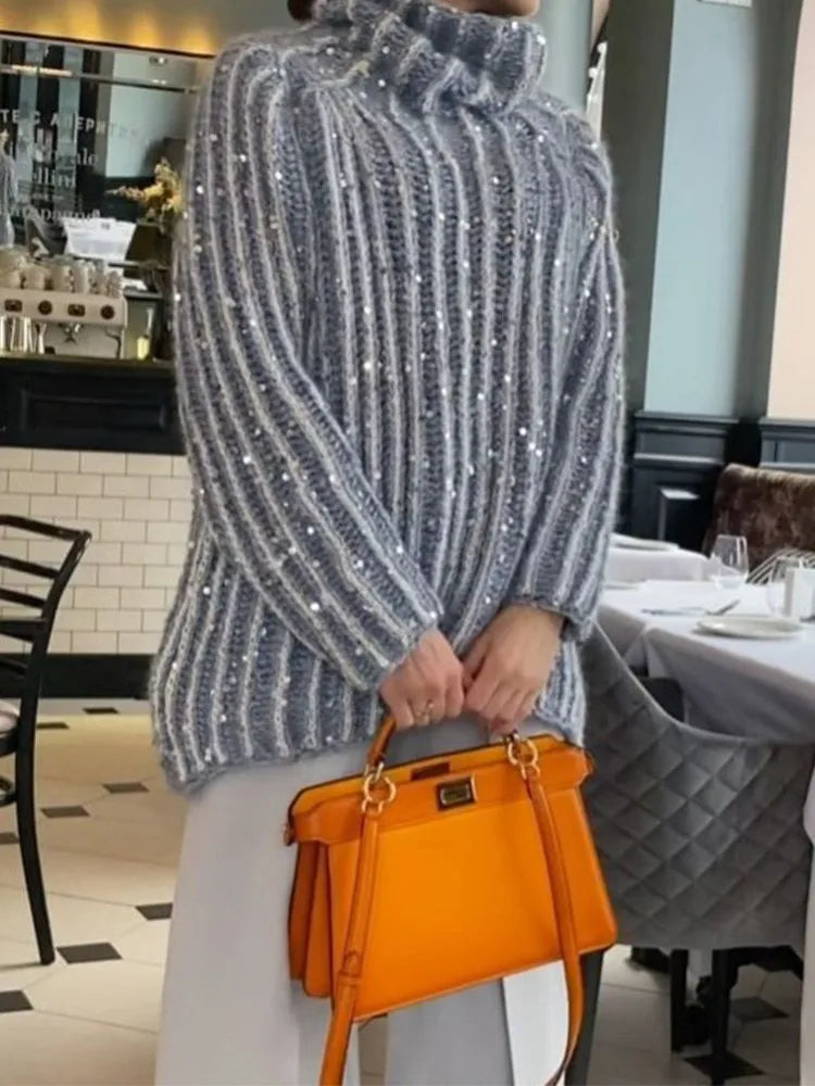 Effortlessly Elegant Sweater with a Timeless Design